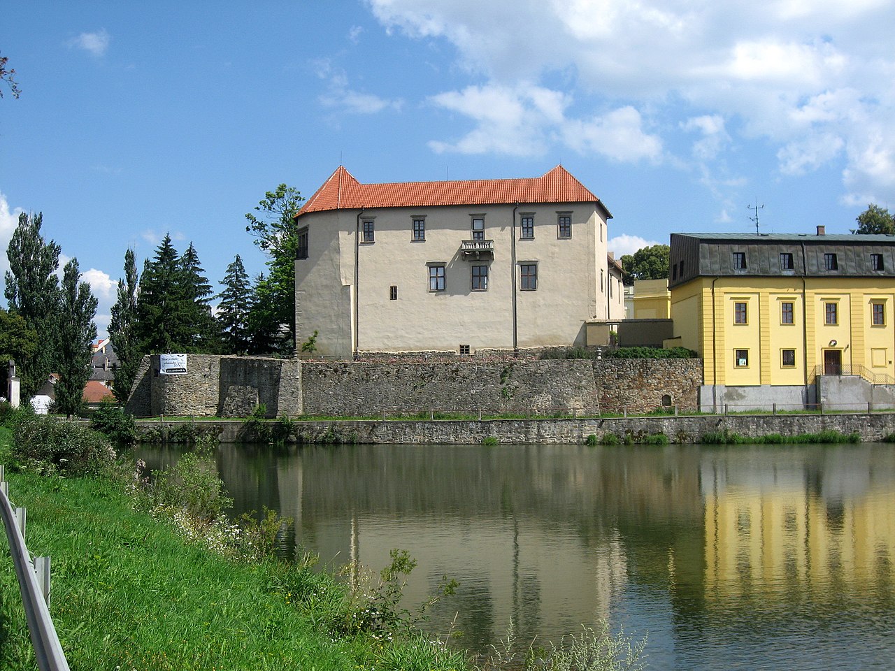 Hrad a zámek Polná